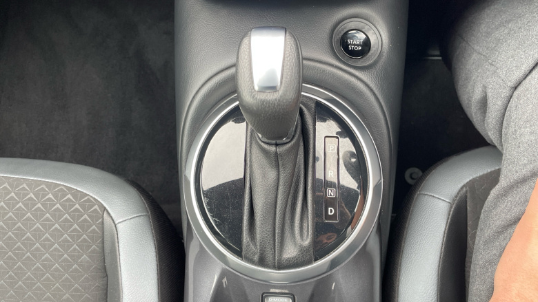 Nissan Juke 1.6 Hybrid N-Connecta 5dr Auto Hybrid Hatchback